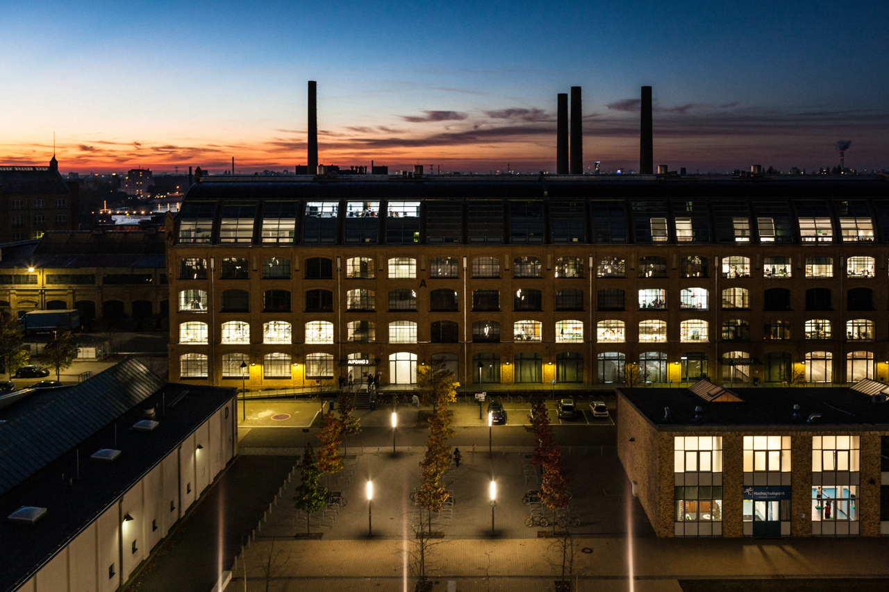 Campus bei Nacht